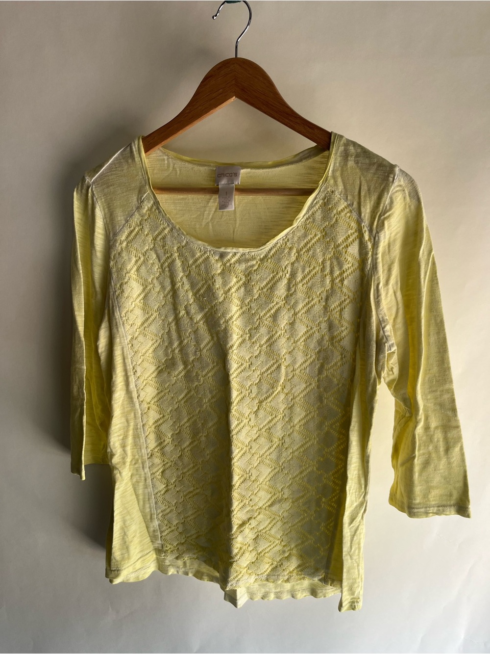 Chico’s Blouse Tee Tshirt Sz 1 Med 8 Yellow 3/4 Sleeve EUC